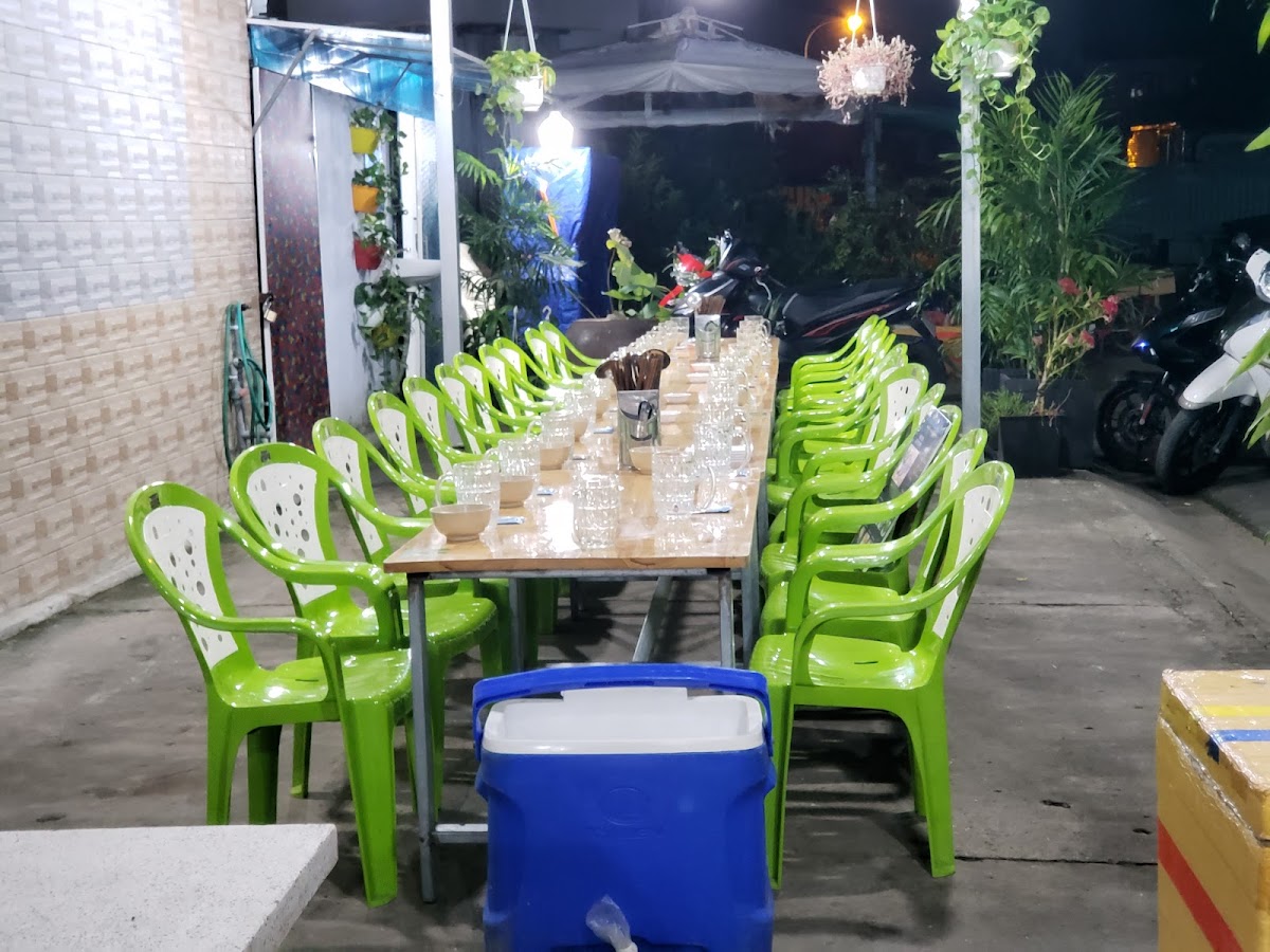 QUÁN ĂN HẺM THÁI