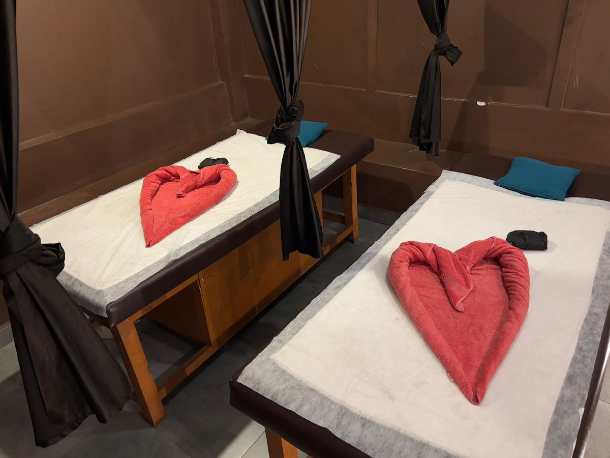 Royal Thai Spa Day Night Outcall Service
