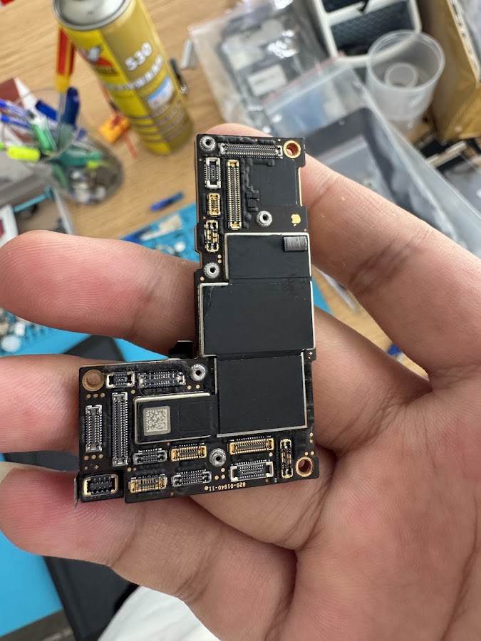 Ép Kính Thay Mặt Kính Giá Rẻ Quận 7 TPHCM