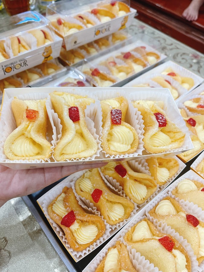 BEE BAKERY