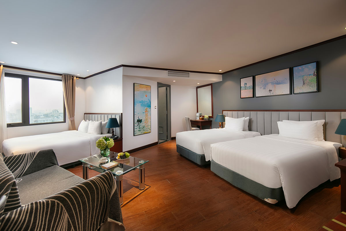 May De Ville Corner Hotel