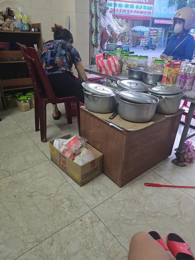 Quán chè cô hiền