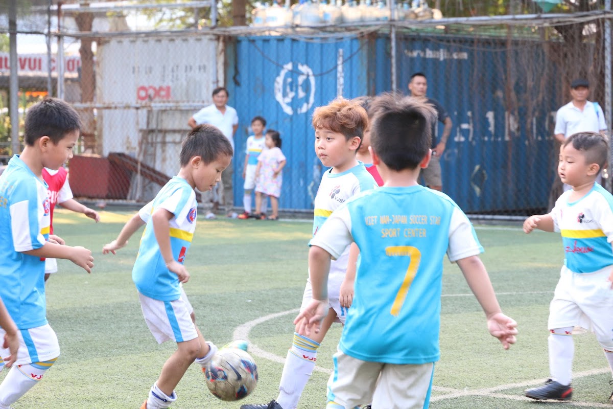 Trung tâm dạy bóng đá trẻ em VJSS Nhà Bè (học bóng đá theo phong cách Nhật Bản)