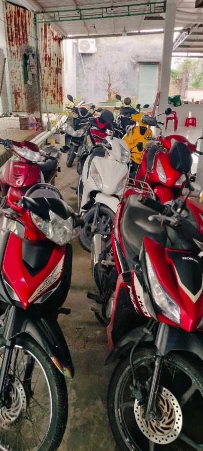 Dịch vụ cho thuê xe máy, vận chuyển hàng hóa và đưa đón khách Hồ Quang