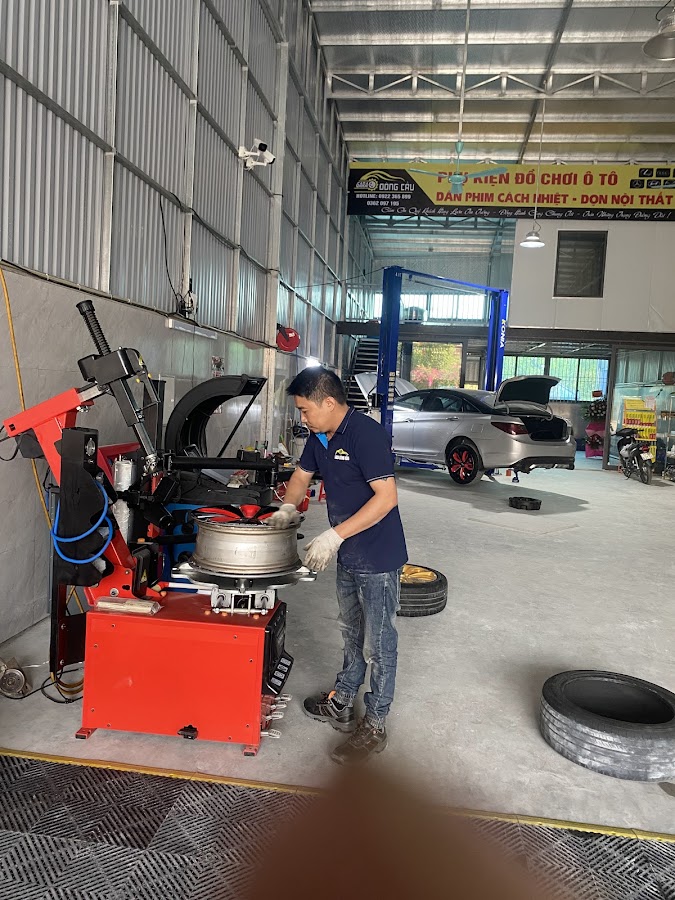 Trung tâm sửa chữa chăm sóc xe hơi Đông Cầu gara