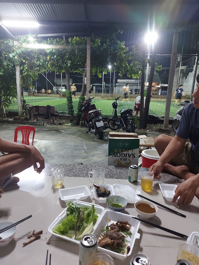 Sân bóng đá MP & bóng chuyền
