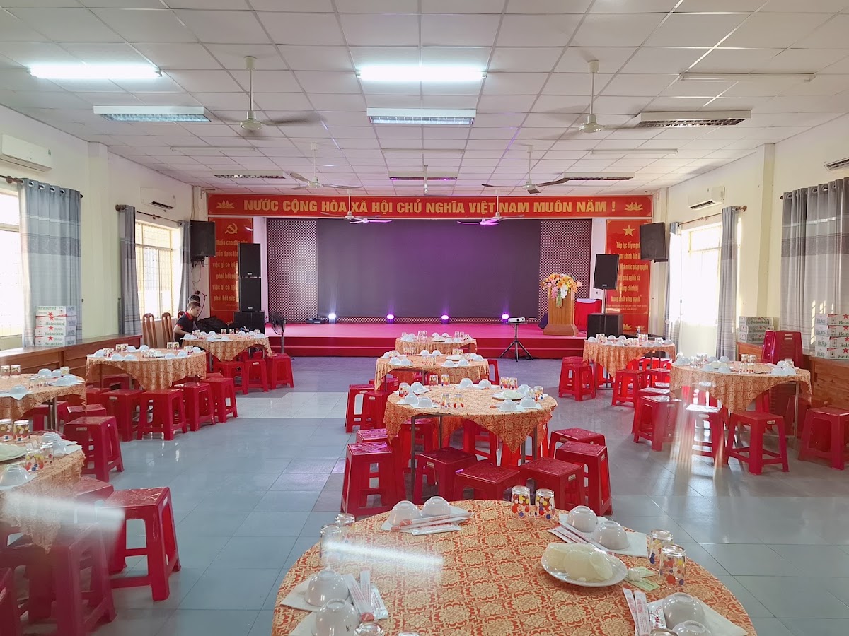 Bánh bèo, Bún Mắm. Cô Hồng
