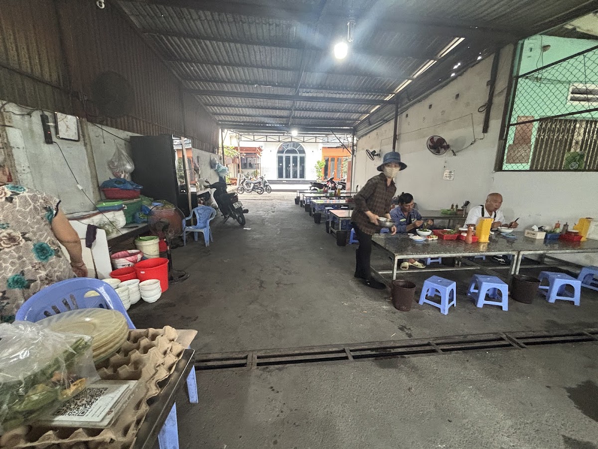 Quán cơm tấm Cường