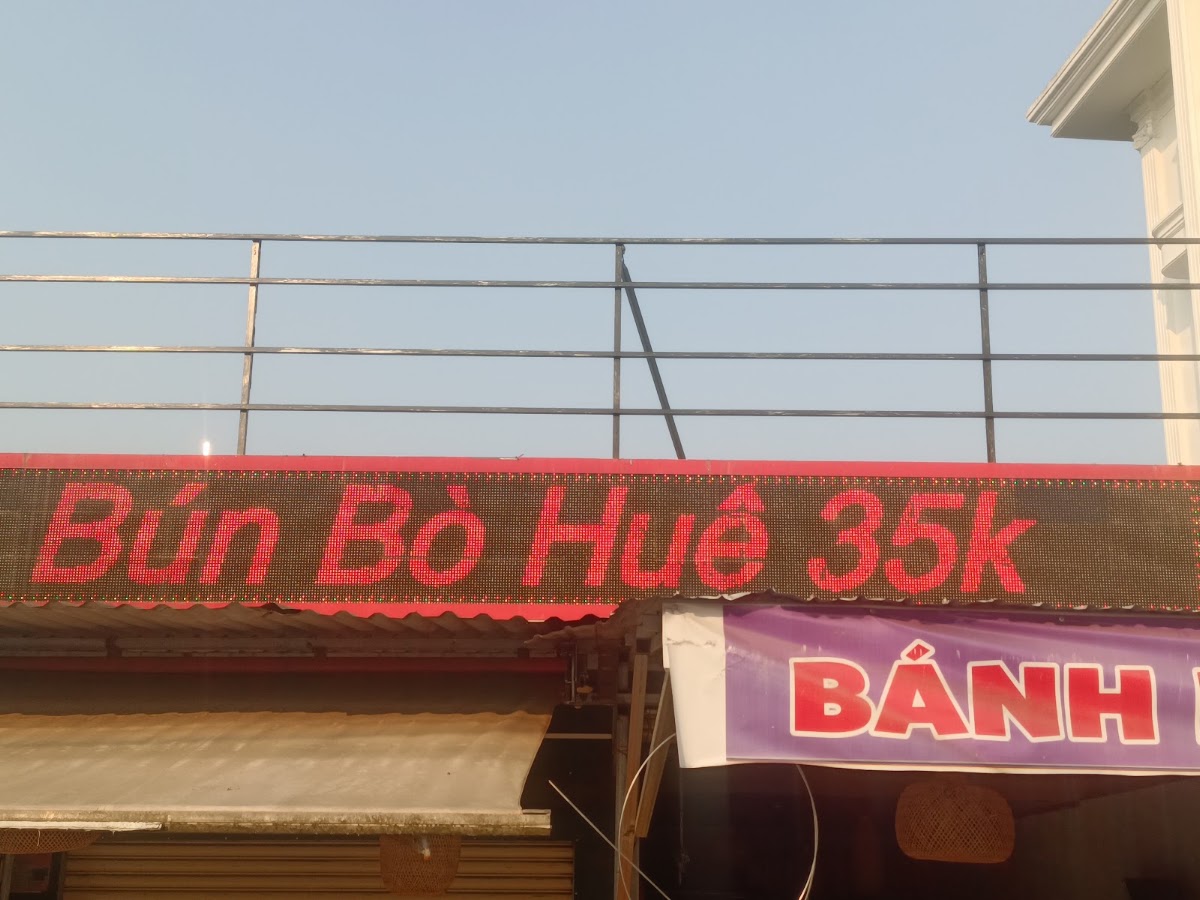 Huế today- bún bò Huế