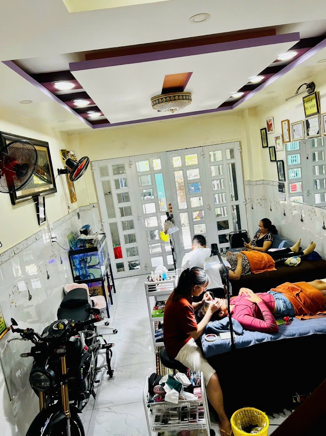 Diễm Mi Xinh ( Phun xăm Chuyên Thiết kế : Mài - Môi - Nối Mi - Tattoo