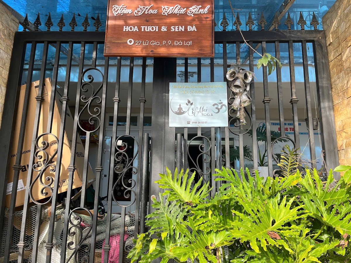Tiệm Hoa Nhật Anh