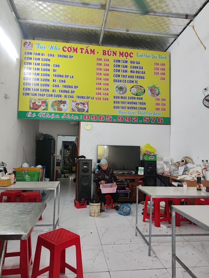 Cơm Tấm - Bún Mọc Sườn Non (Tuệ Nhi)