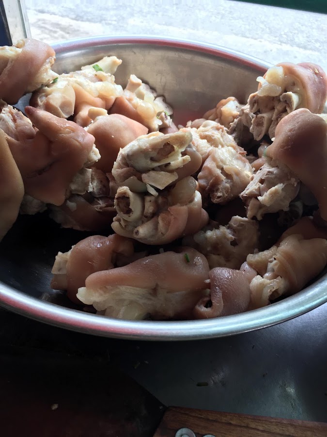 Quán Bún Bò Huế Bảng Đen