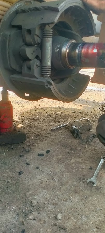 Cong ty tnhh dịch vụ sửa chữa ôtô Garage Vuong
