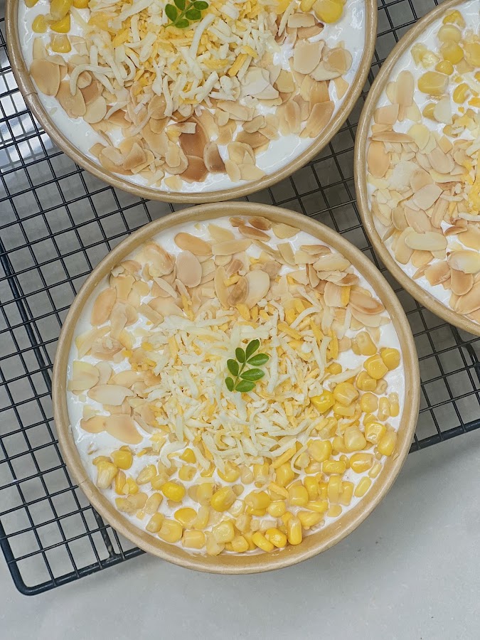 Bông lan trứng muối nhà Trâm