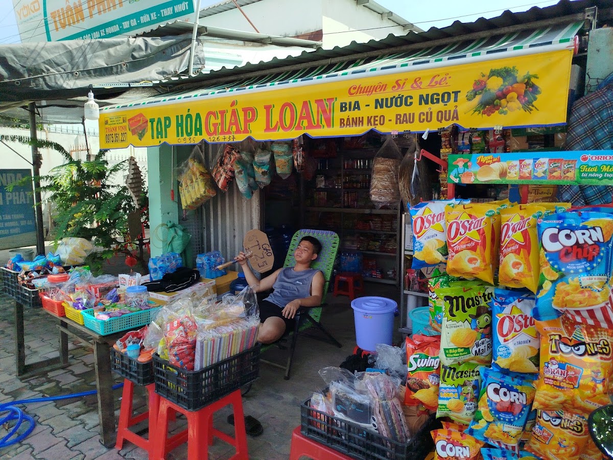 Tạp hoá Giáp Loan