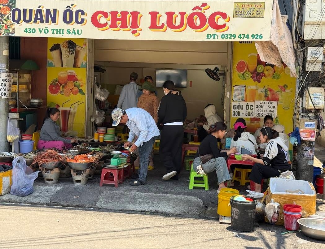 Ốc Chị Luốc
