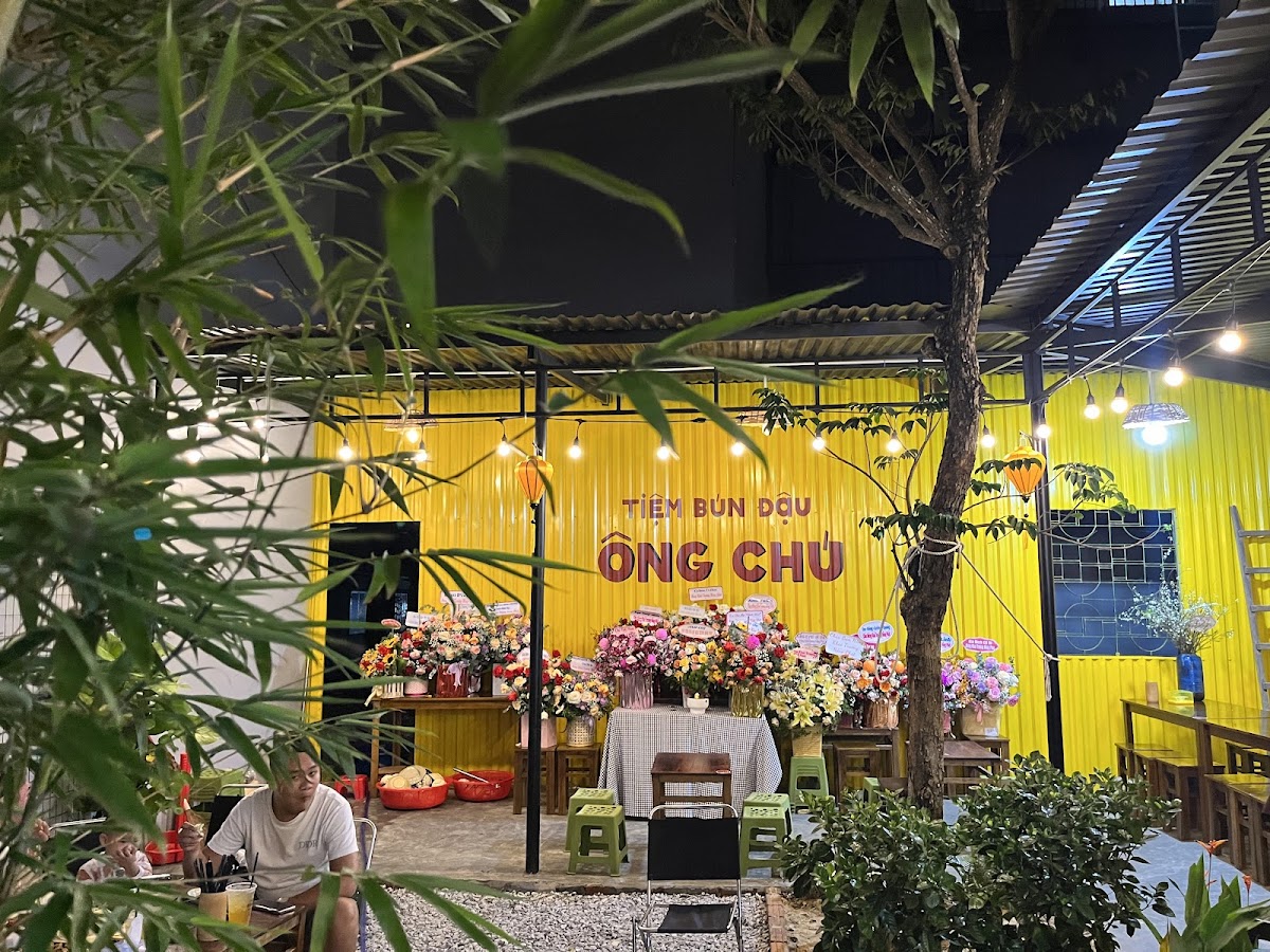 Tiệm Bún Đậu Ông Chú