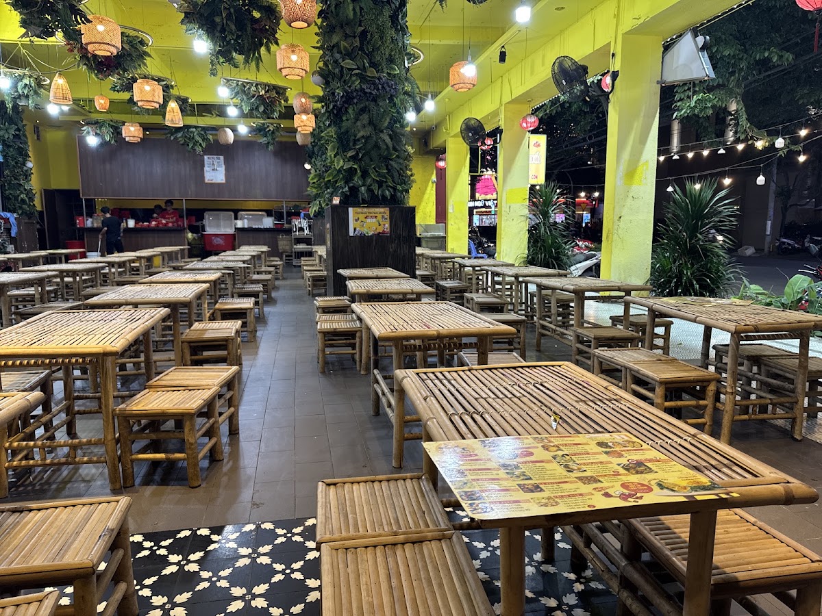 Quán Ốc Trứng Muối Chi Nhánh 17