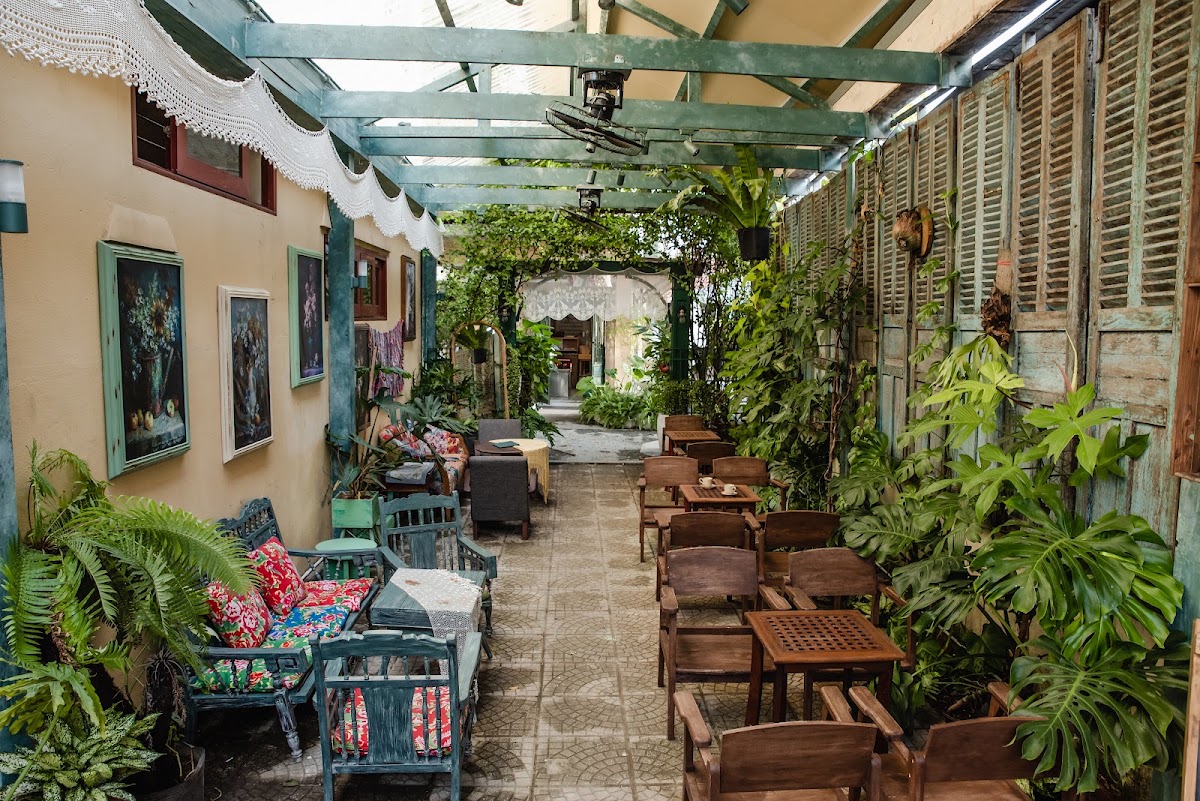 Trốn Hội An Coffee & Brunch