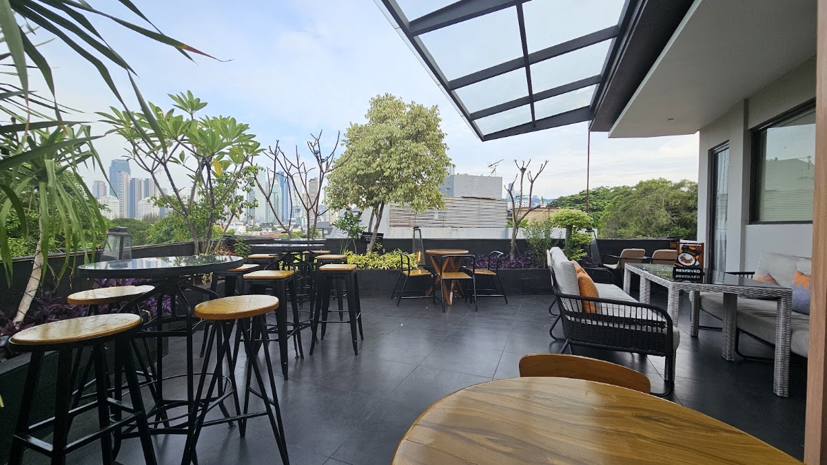 Upstairs Rooftop Cafe