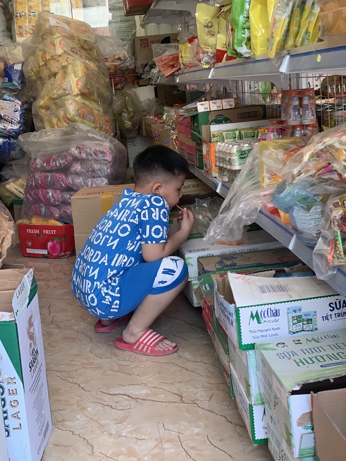 Cửa Hàng Tạp Hóa Hồng Thái