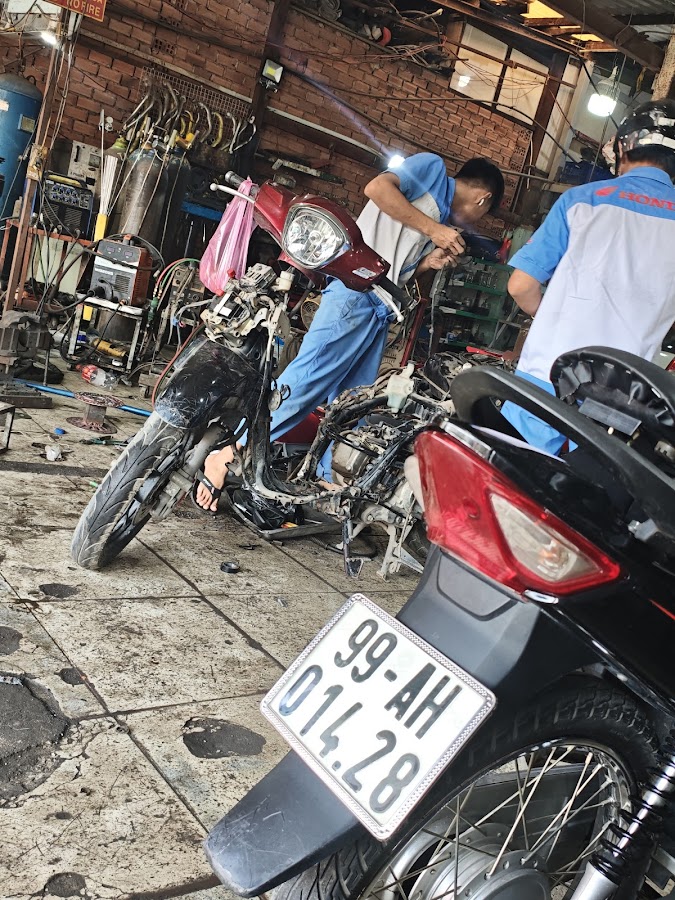 Tiệm Sửa Xe Nghiệp Phát