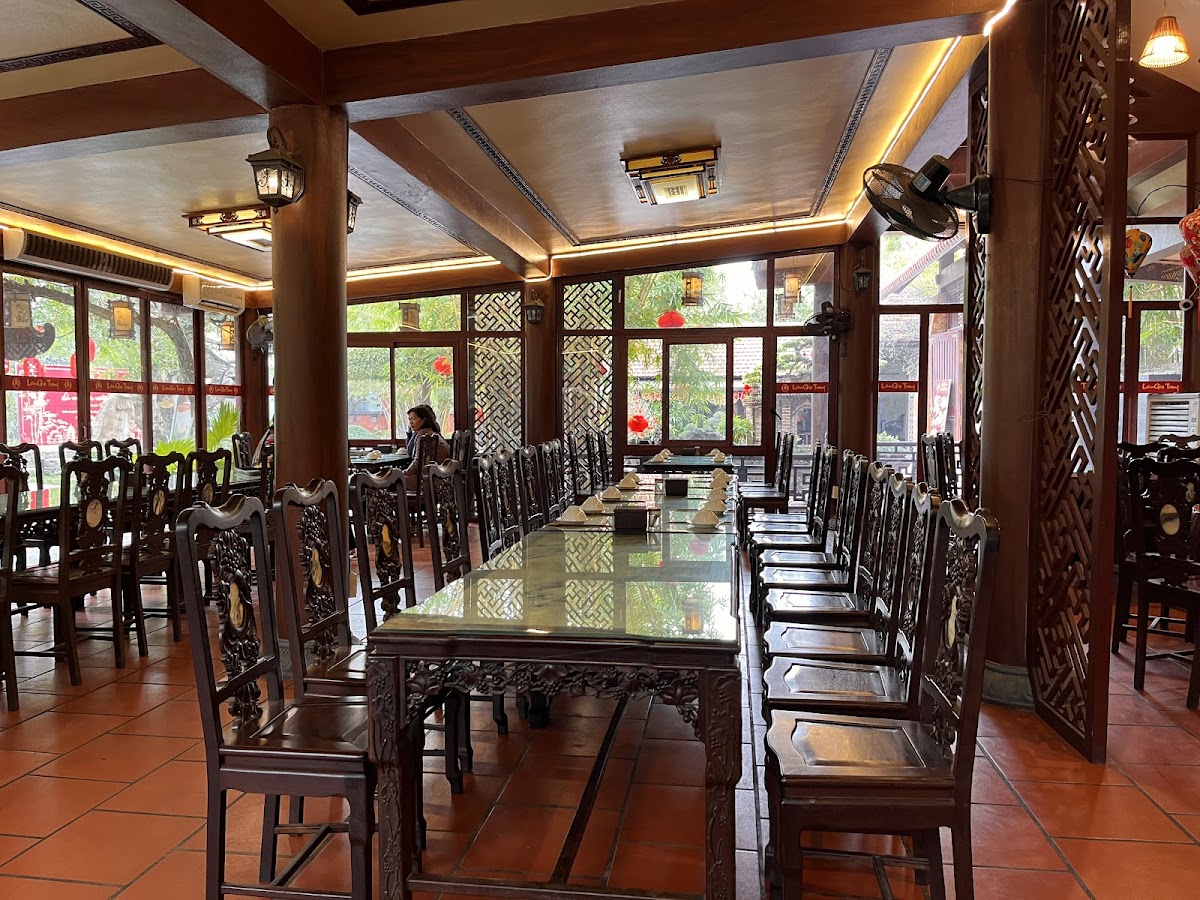 Nhà hàng sinh thái Lưu Gia Trang