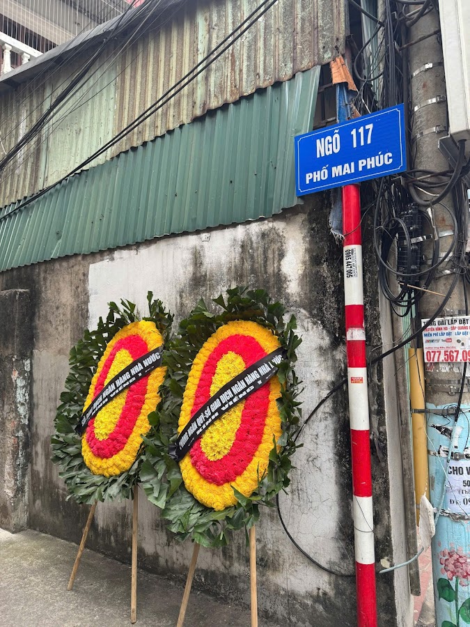 Vòng Hoa Nhà Tang Lễ Đức Giang Long Biên
