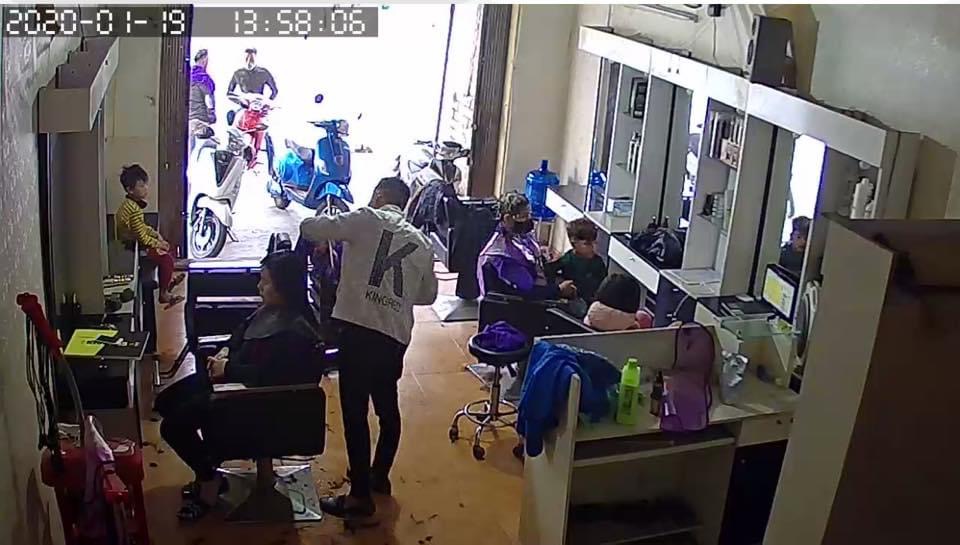 Tiệm tóc trung kiên