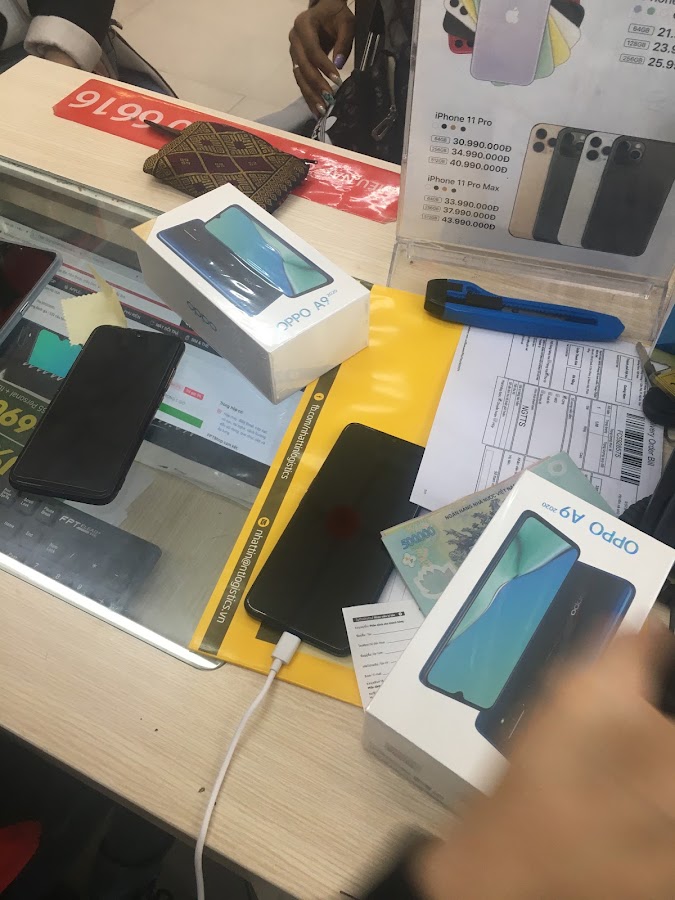 Tiệm cắt tóc nam Hưng