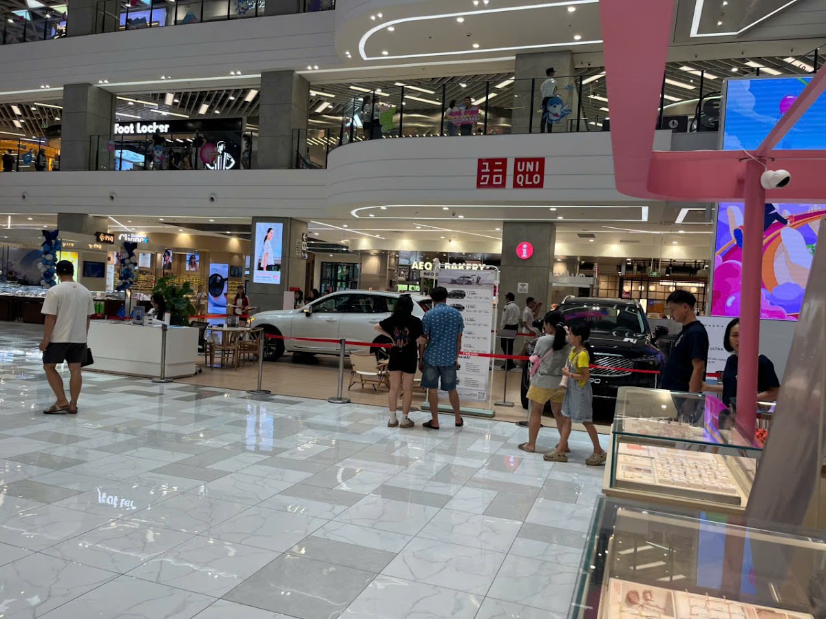 AEON MALL Bình Dương Canary
