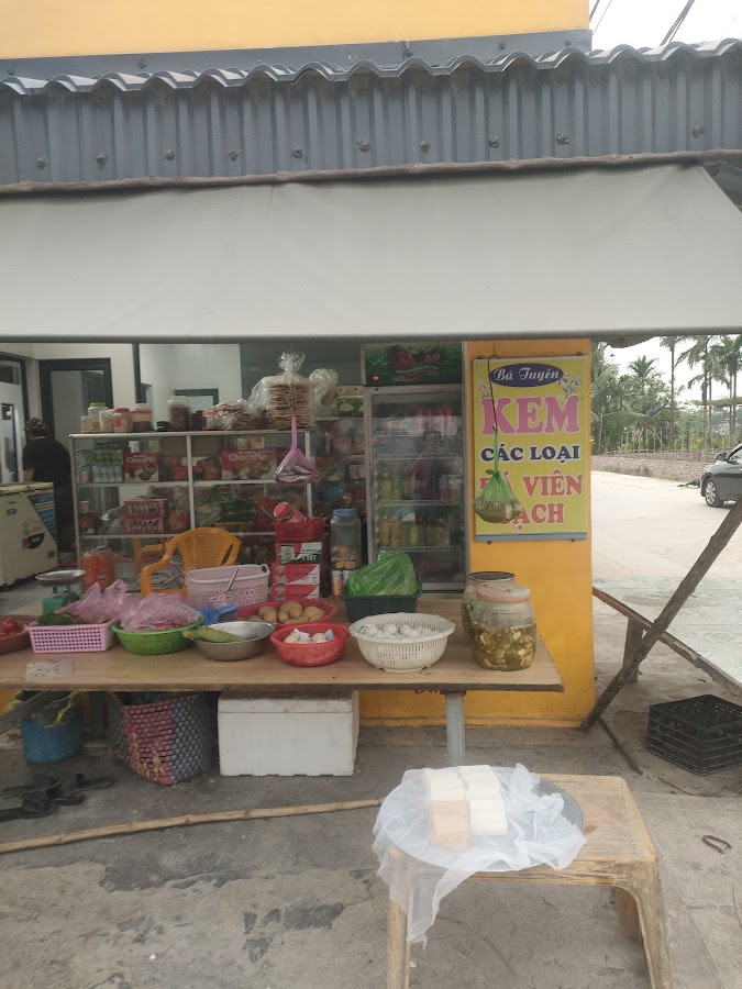Tạp hoá bà Liễu