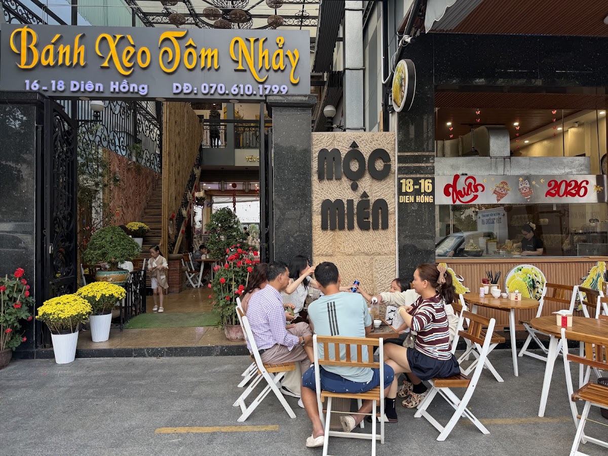 Bánh Xèo Tôm Nhảy Mộc Miên