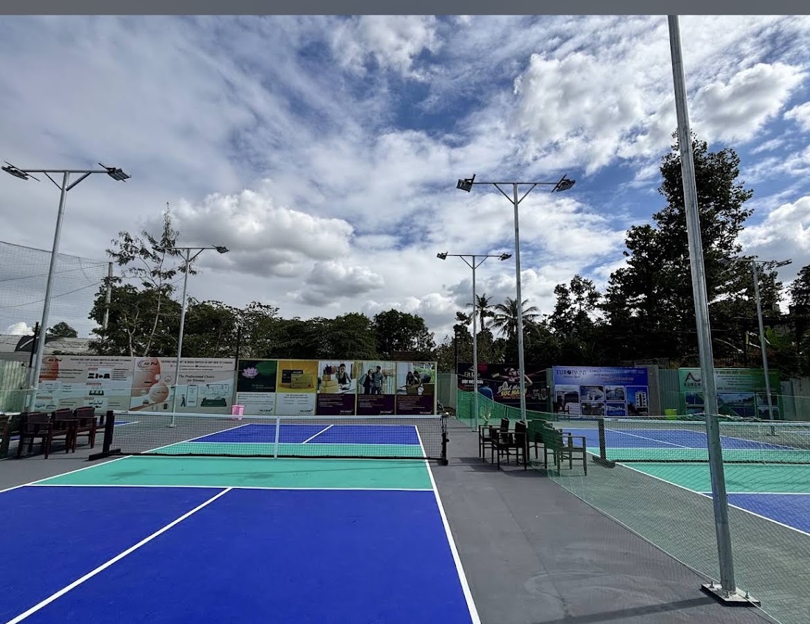 T75 Pickleball Club