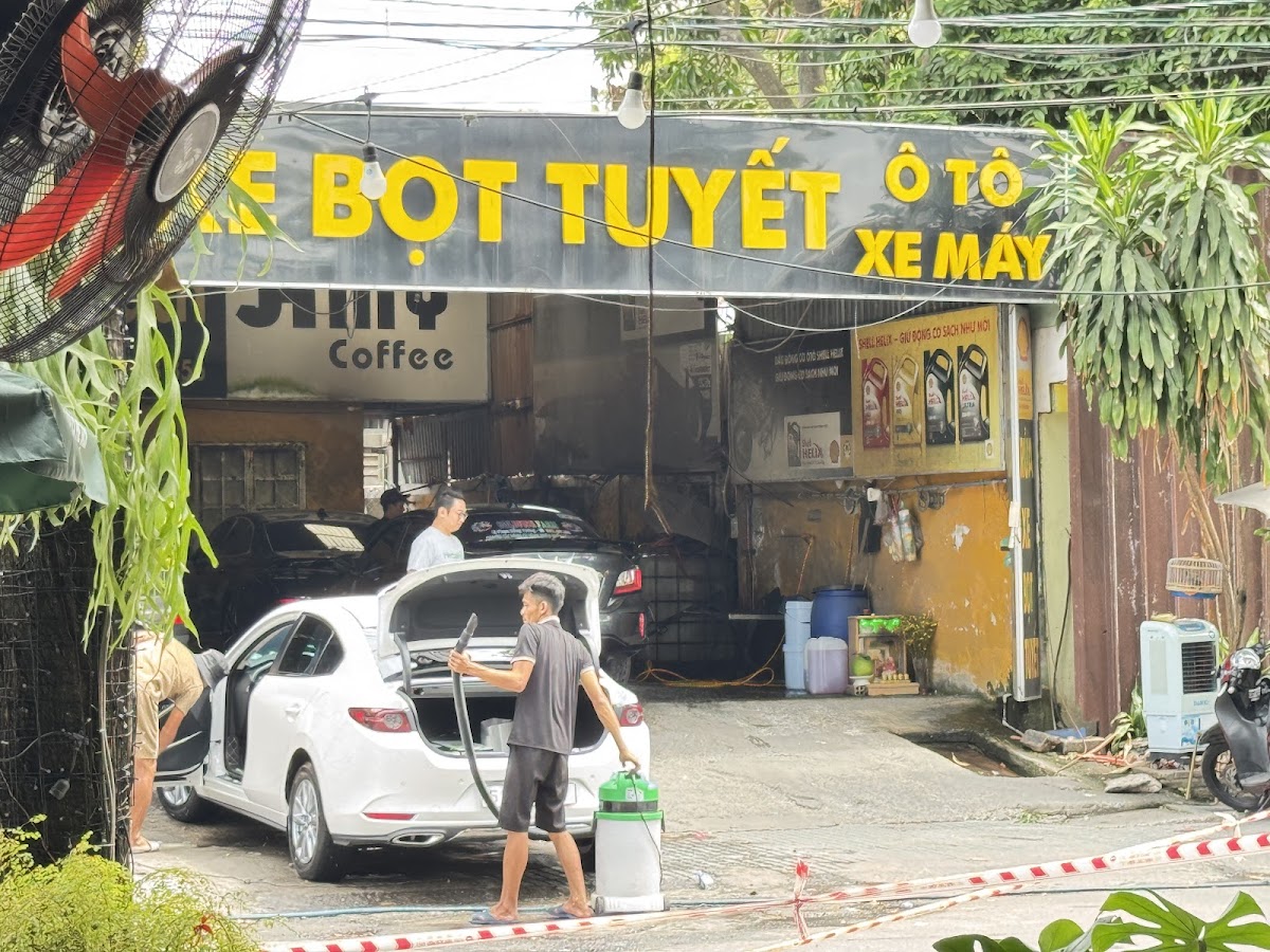 Rửa xe bọt tuyết