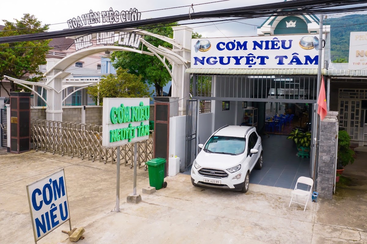 Cơm Niêu NGUYỆT TÂM