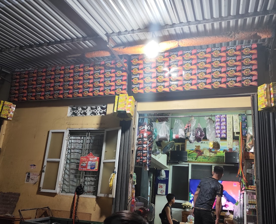Tạp hóa bà già