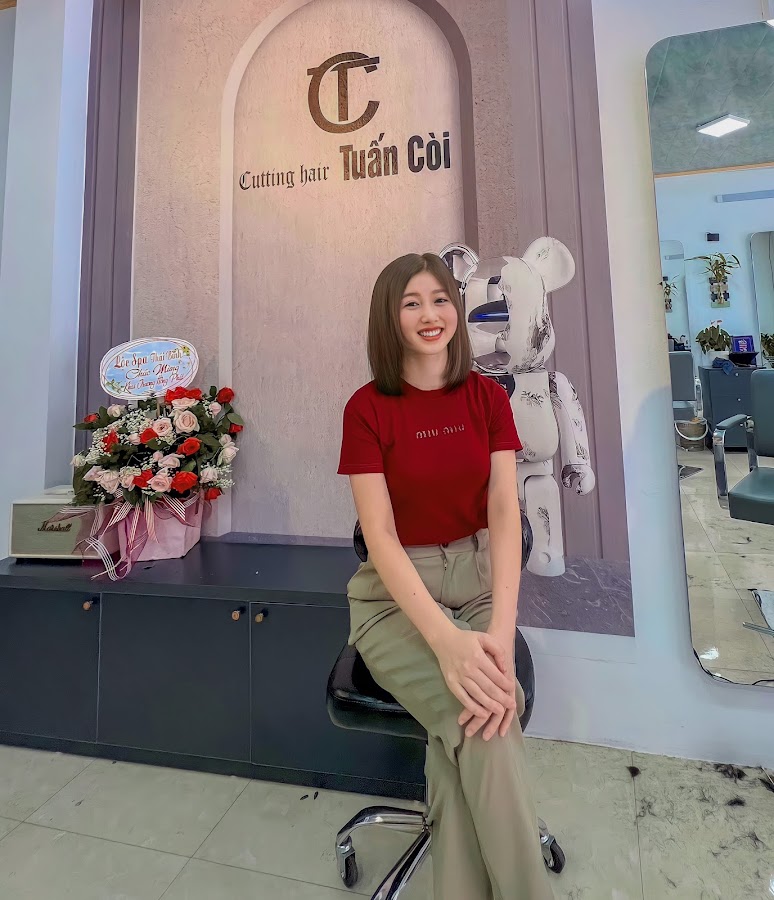 Tiệm tóc tuấn còi