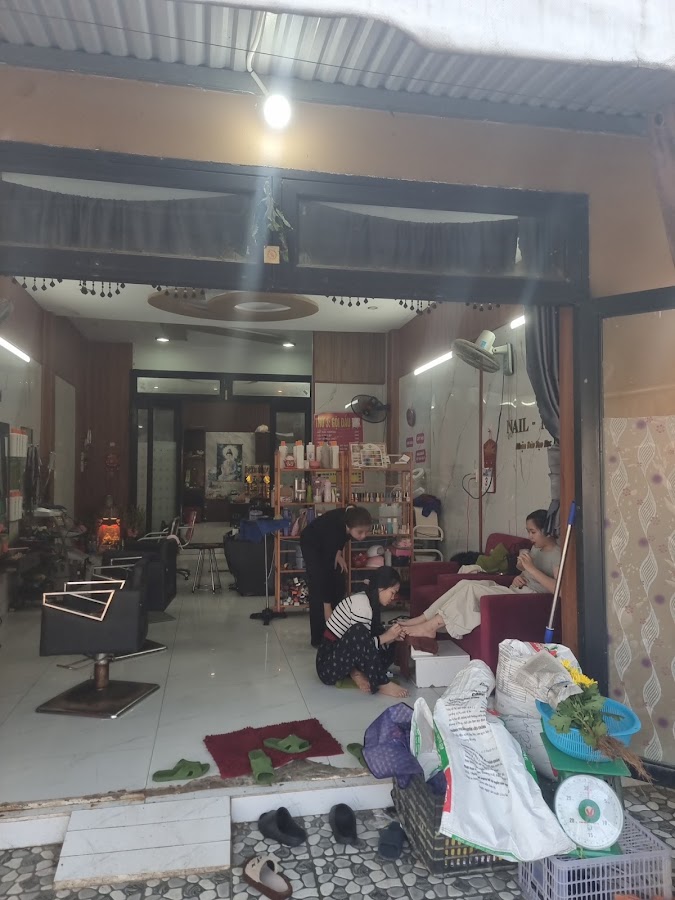 Tiệm Cắt Tóc Phương
