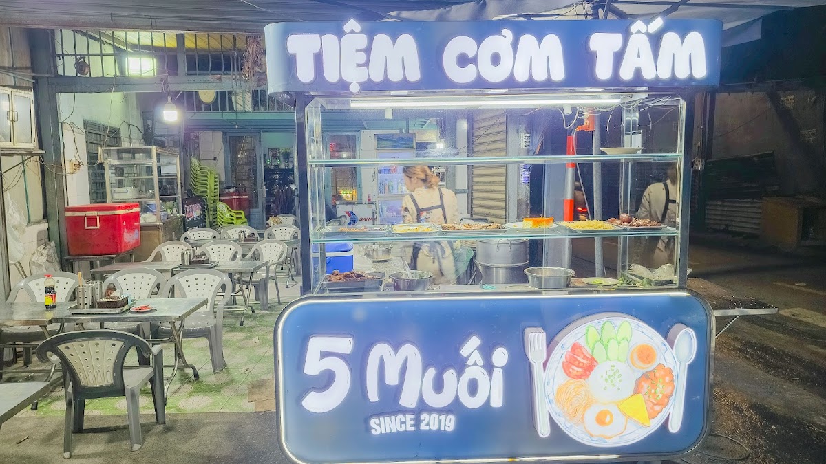 Tiệm Cơm Tấm 5 Muối