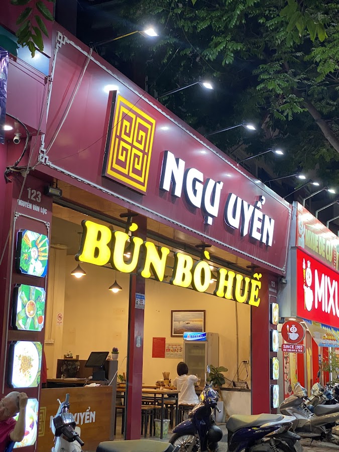 BÚN BÒ HUẾ NGỰ UYỂN