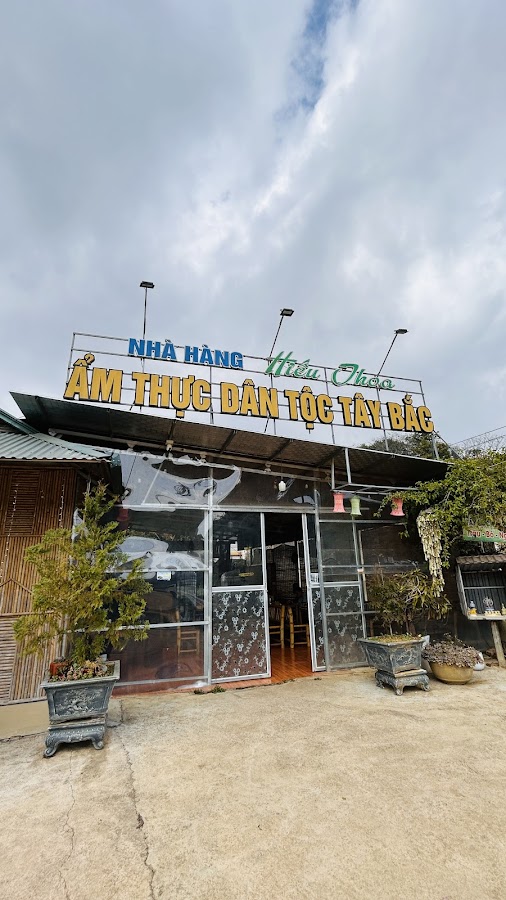 Nhà Hàng Hiếu Thoa Tây Bắc
