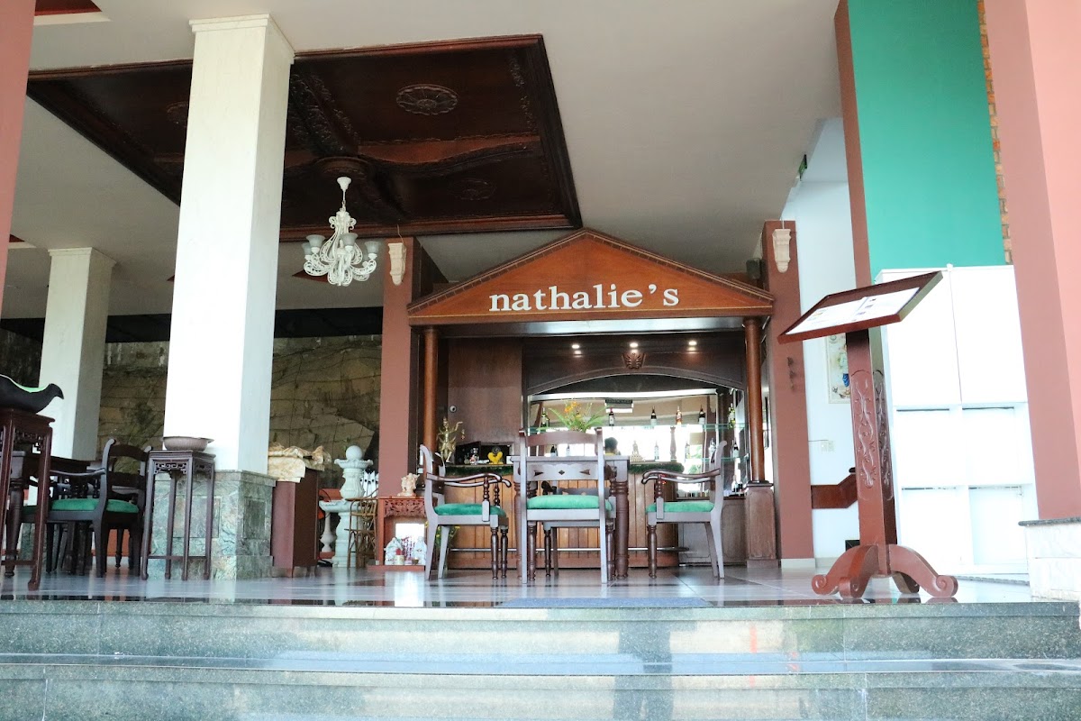 Nathalie's Restaurant & Hotel