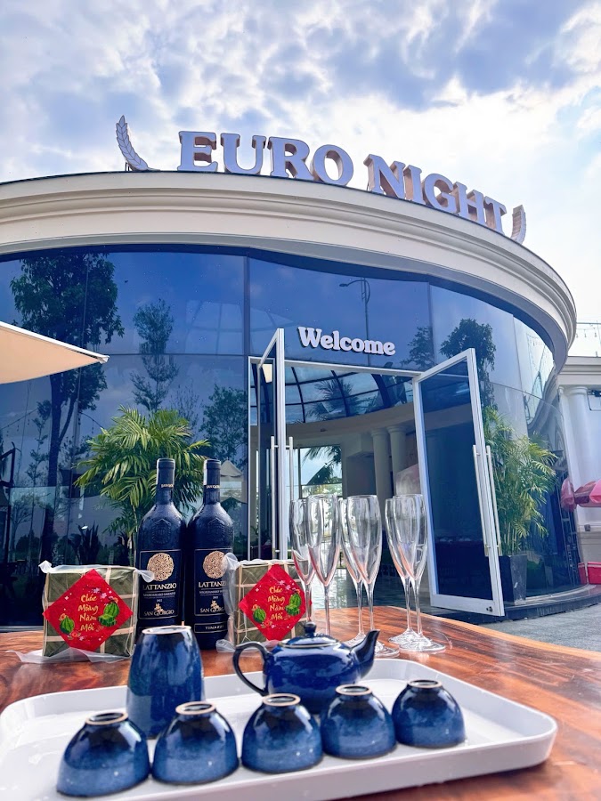 Nhà hàng Euro night vạn phúc