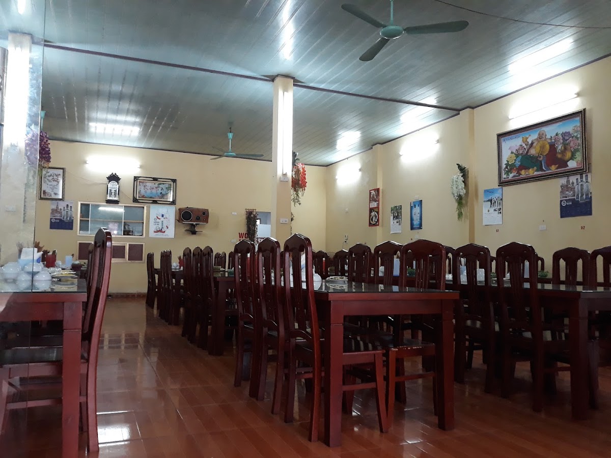 Nhà Hàng Thạch Bàn Quán