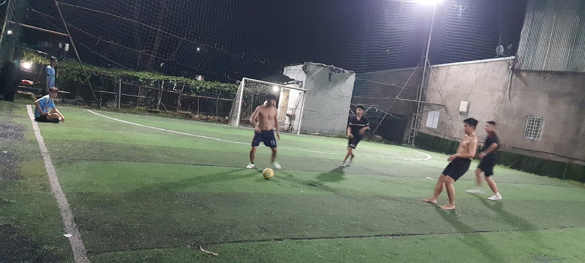 Sân bóng đá Danh Hiệu