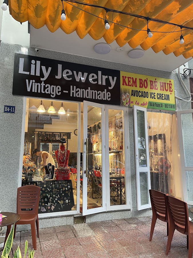 Lily Jewelry (vintage & handmade)
