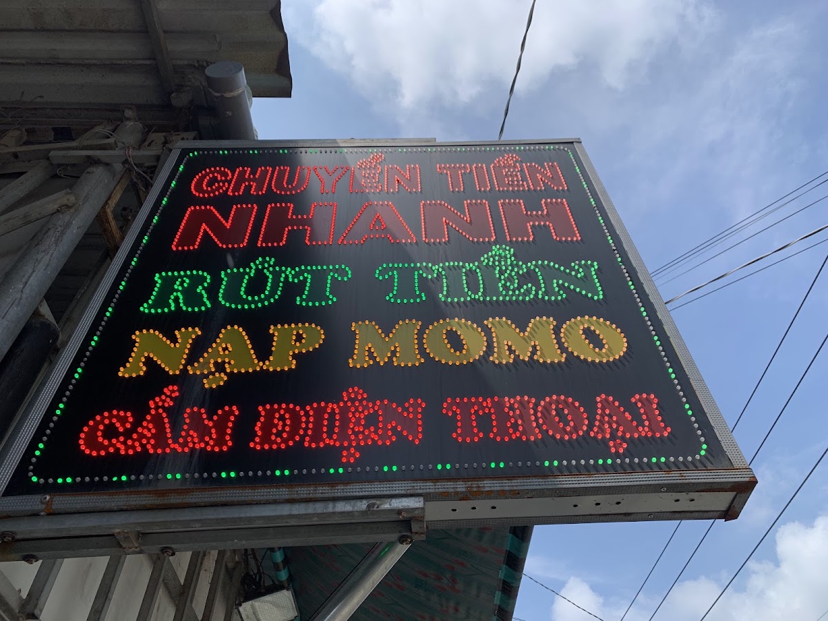 Điện Thoại ÚT HỶ
