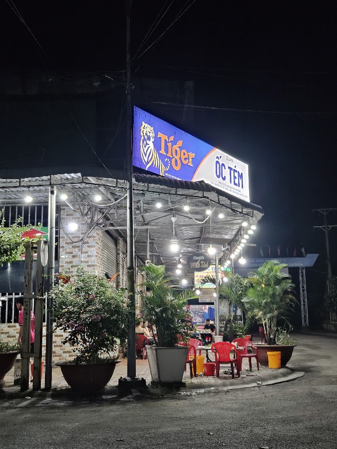 Quán ốc tém